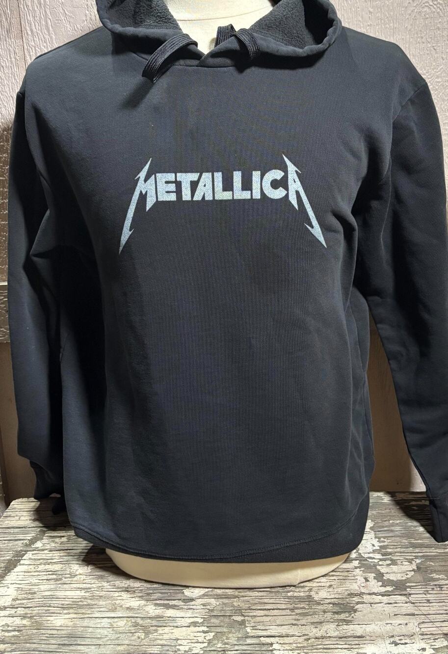 Metallica Black Logo Hoodie Size Large pullover sweatshirt metal